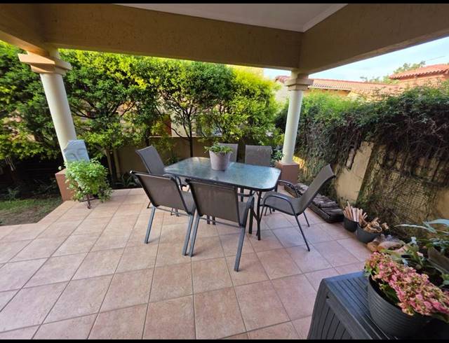 3 BEDROOM TOWNHOUSE FOR SALE IN SUNNINGHILL